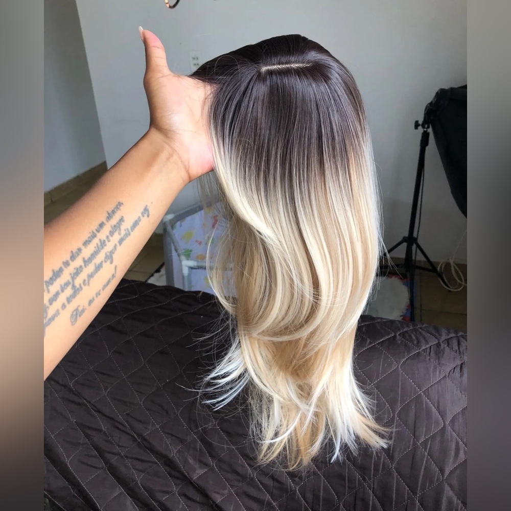 Synthetic Wig Long Blonde Eight Figure Bangs Layered Wigs Everyday or Parties